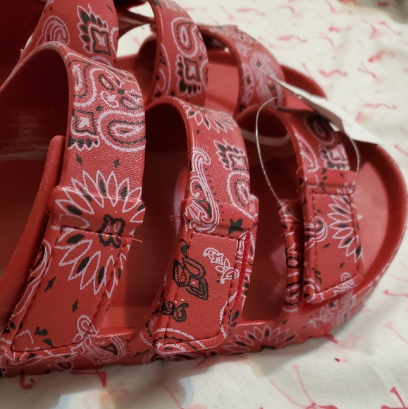 Sun ÷ Stone Bowie Red Bandana Sandles - Picture 4 of 7